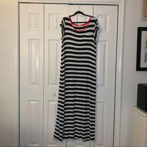 Striped GAP Maxi Dreas